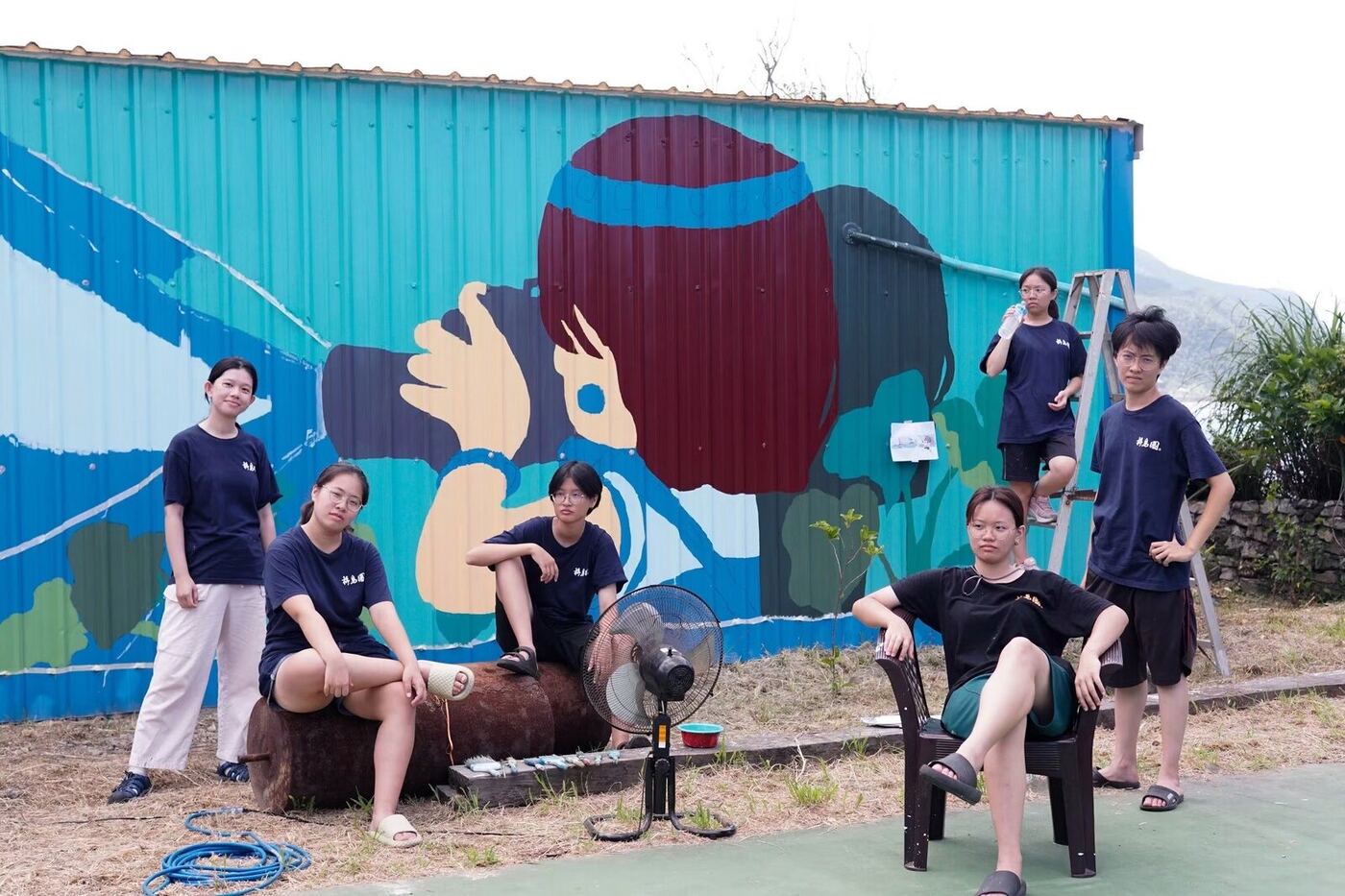 拼島圖團隊與蘭嶼壁畫合影